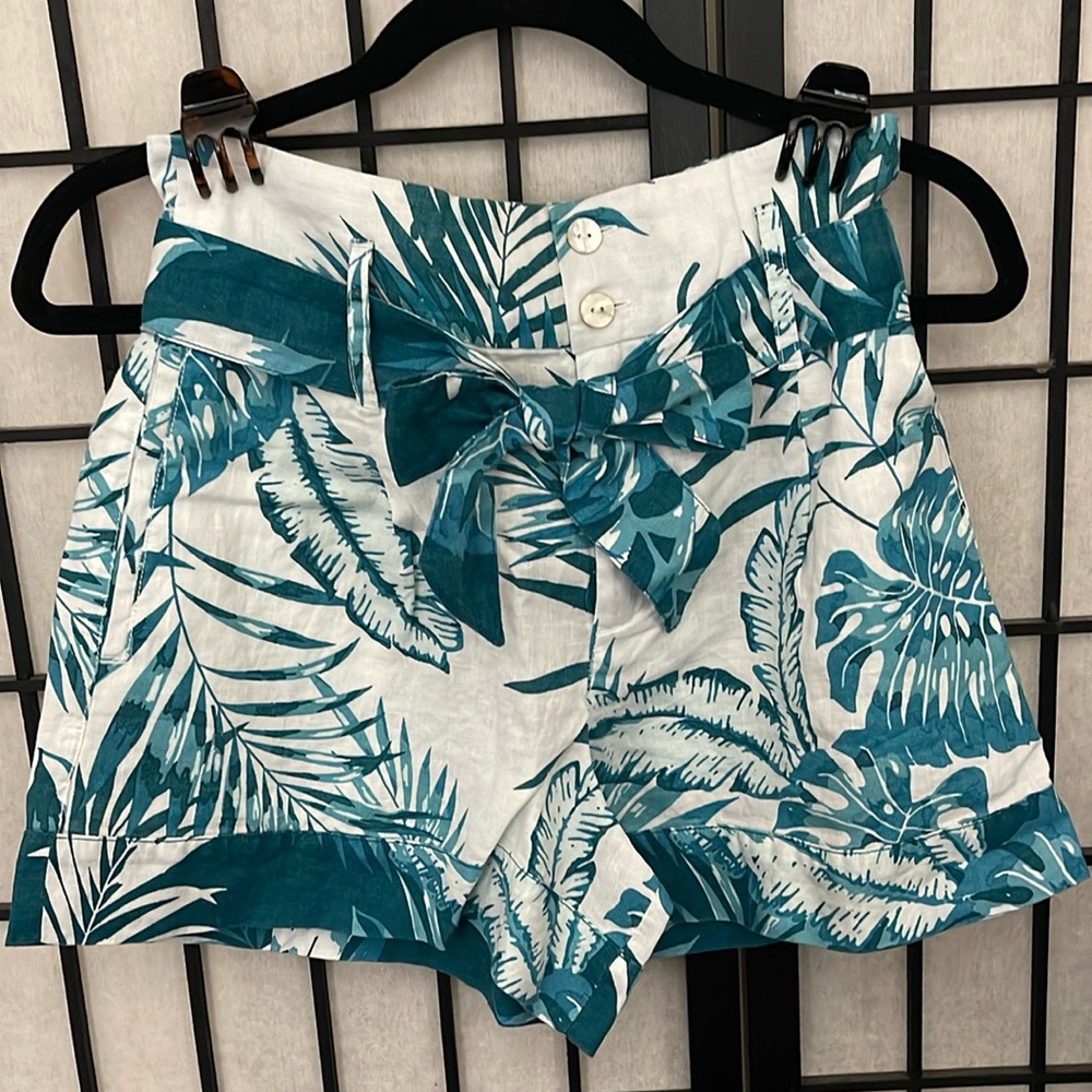 Woman short pants 100% Linen